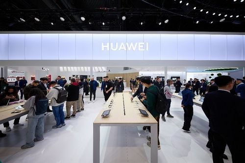 引領(lǐng)未來時尚科技 華為在MWC 2024上以新材料技術(shù)推廣服務(wù)詮釋全球化高端品牌實力